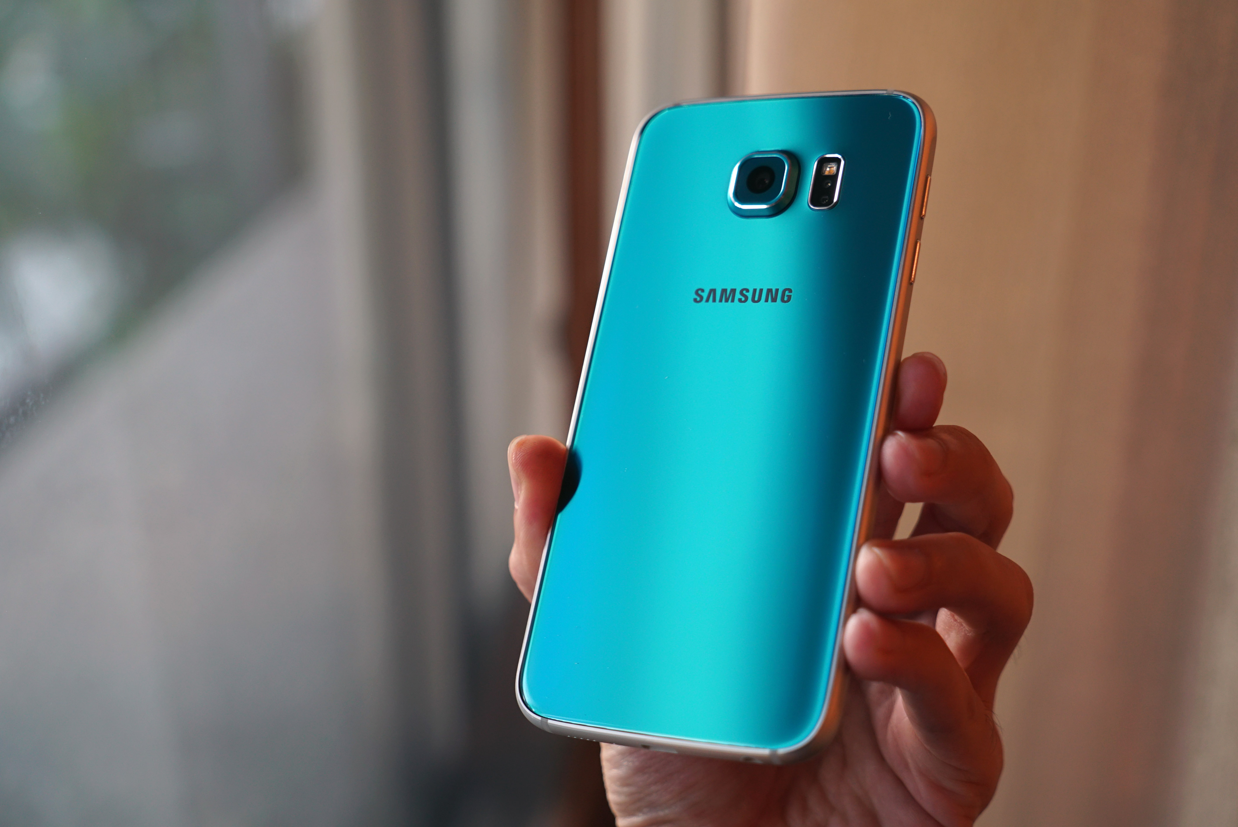 Samsung-Galaxy-S6-Blue